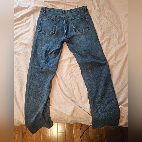 Blue jeans sized 32x30 - Picture 5 of 6